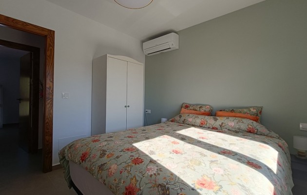 Herverkoop - Villa - Pinar de Campoverde