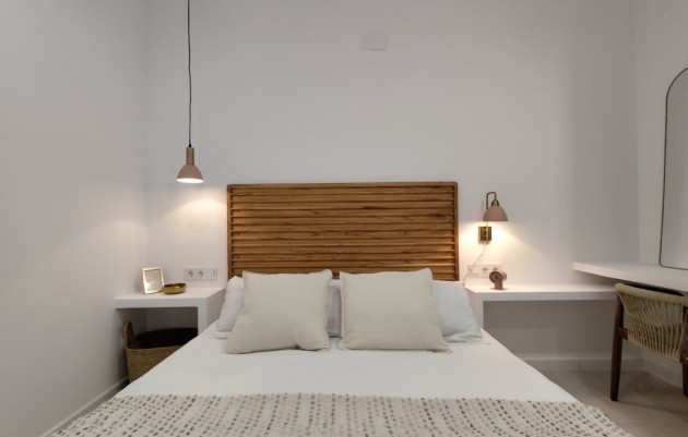 Resale - Bungalow - La Siesta