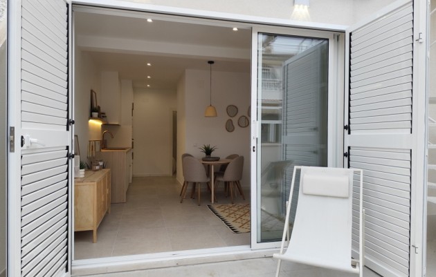 Resale - Bungalow - La Siesta