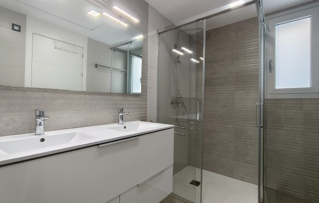 Herverkoop - Villa - Guardamar del Segura - El Raso