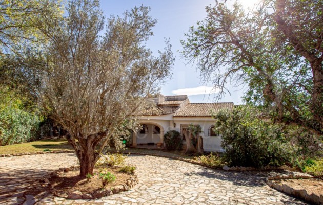 Resale - Villa - Jávea / Xàbia - Partides comunes - Adsubia